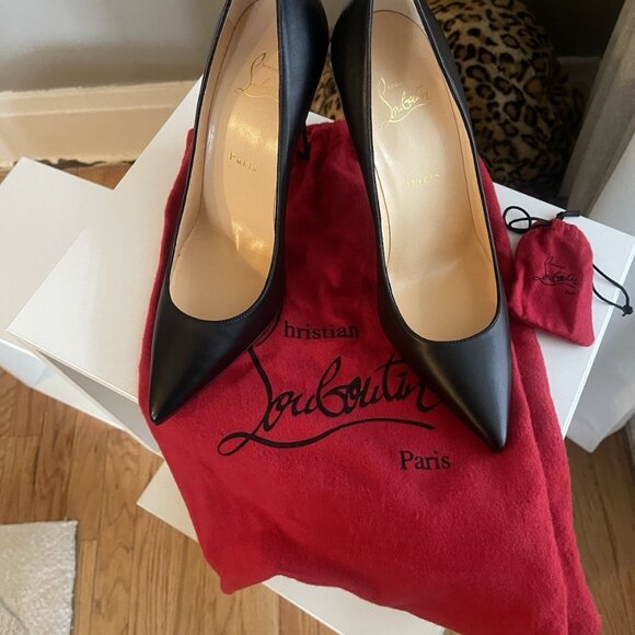 Christian Louboutin So Kate Pointed Toe Pump - Picture 4 of 9